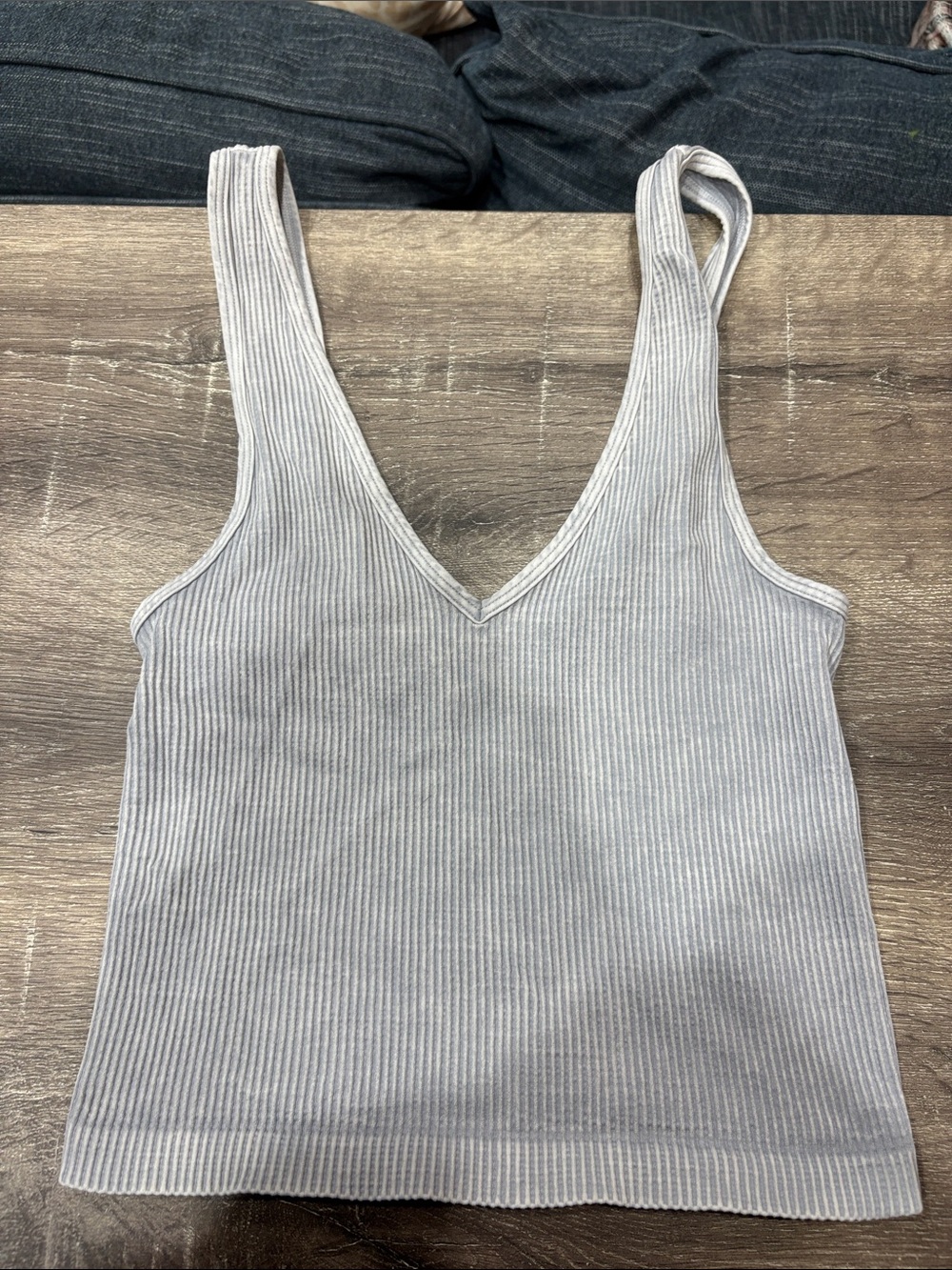 Ribbed V-Neck Tank Top in Light Gray